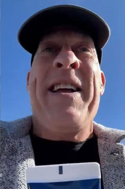 Video thumb